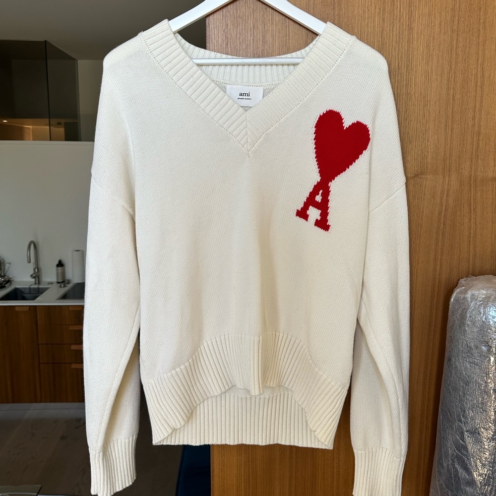 AMI V-neck Sweater